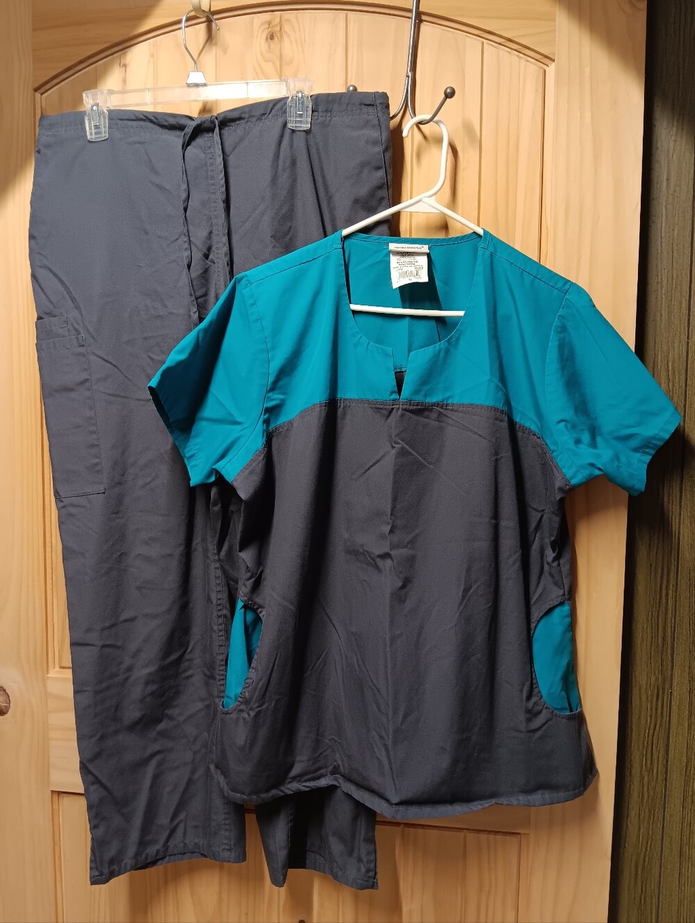 United Advantage Two-Tone Medical Scrub Set in Teal and Charcoal